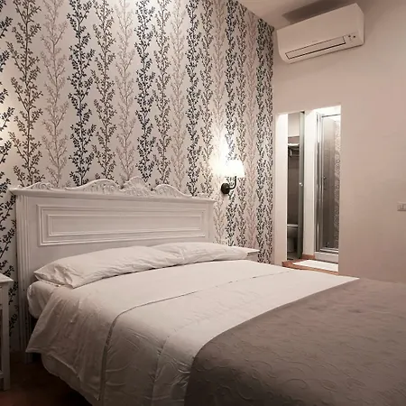 Domus Iuliae Hotel Rome Exterior photo